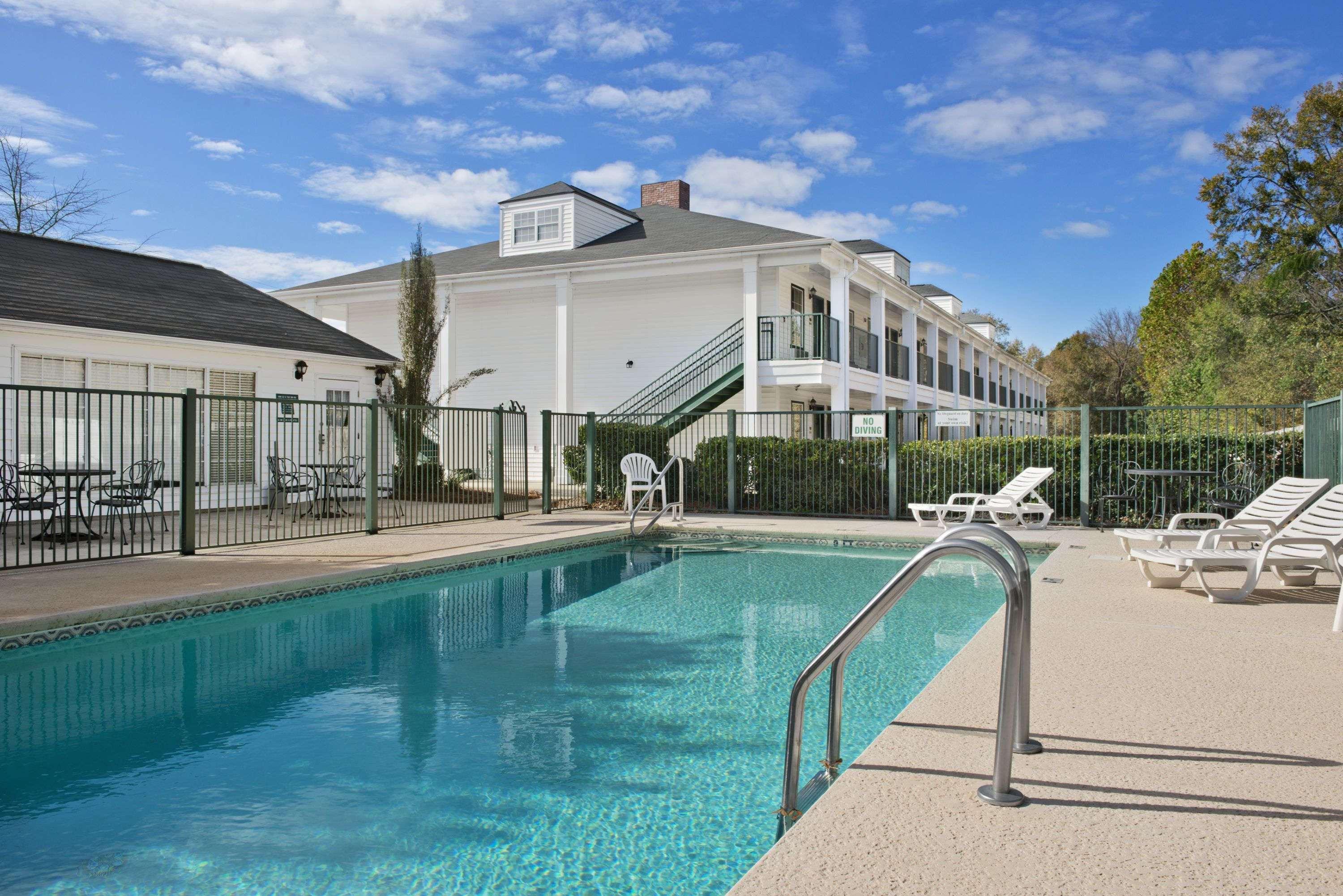 Hotel Baymont By Wyndham