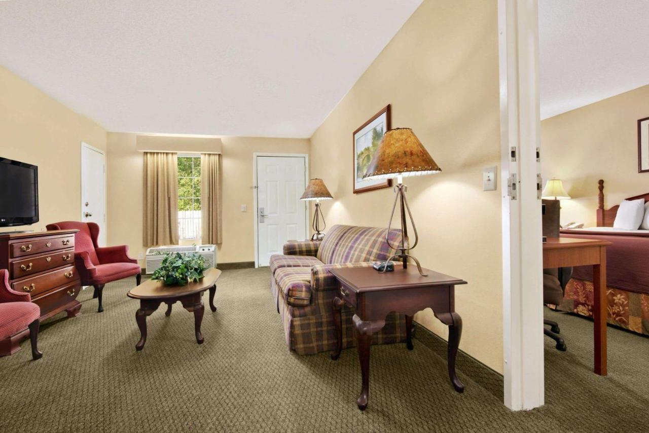 Baymont By Wyndham Hotel 2*